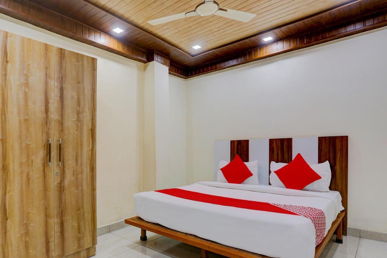 Hotel O Family Deluxe Nuova Delhi Esterno foto