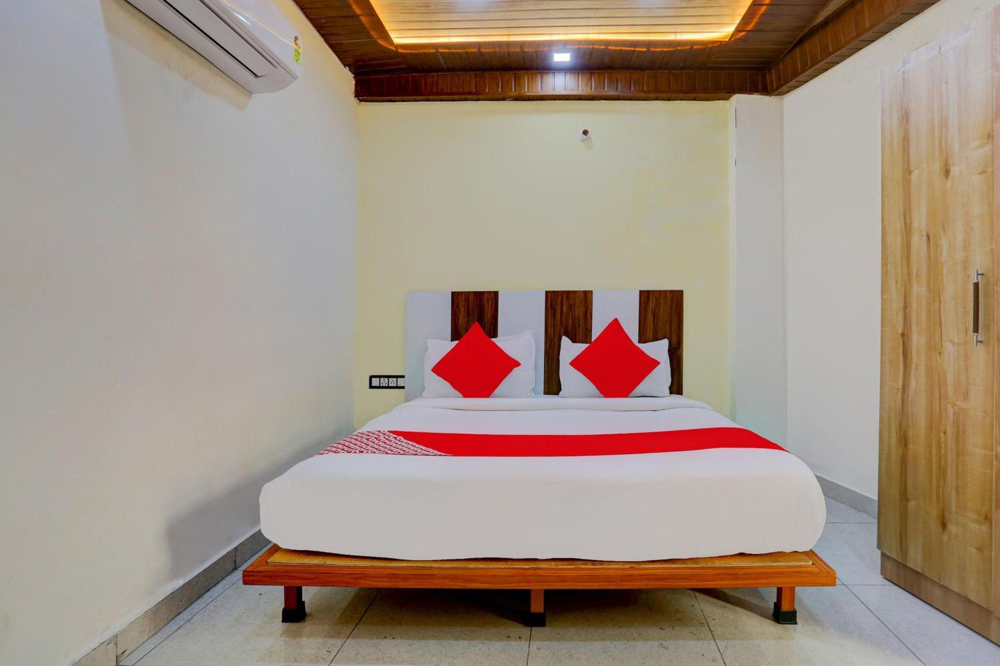Hotel O Family Deluxe Nuova Delhi Esterno foto